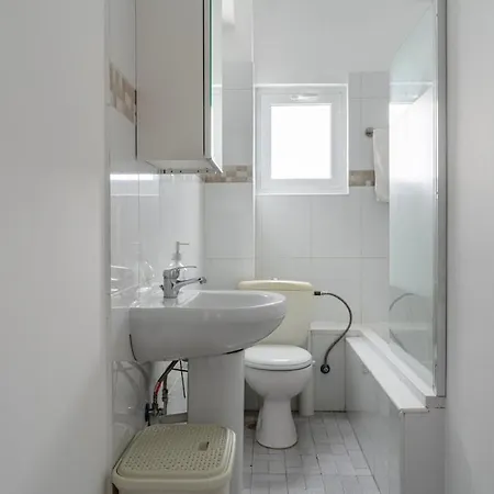 Bastia - Skyline 1-br & Balcony In * 尼科西亚