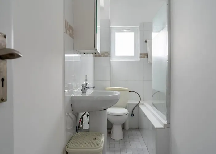 Bastia - Skyline 1-br & Balcony In * Nicosia