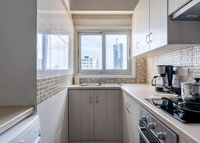 Bastia - Skyline 1-br & Balcony In * 尼科西亚