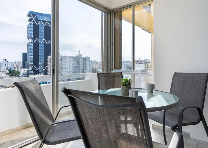 Bastia - Skyline 1-br & Balcony In * 尼科西亚